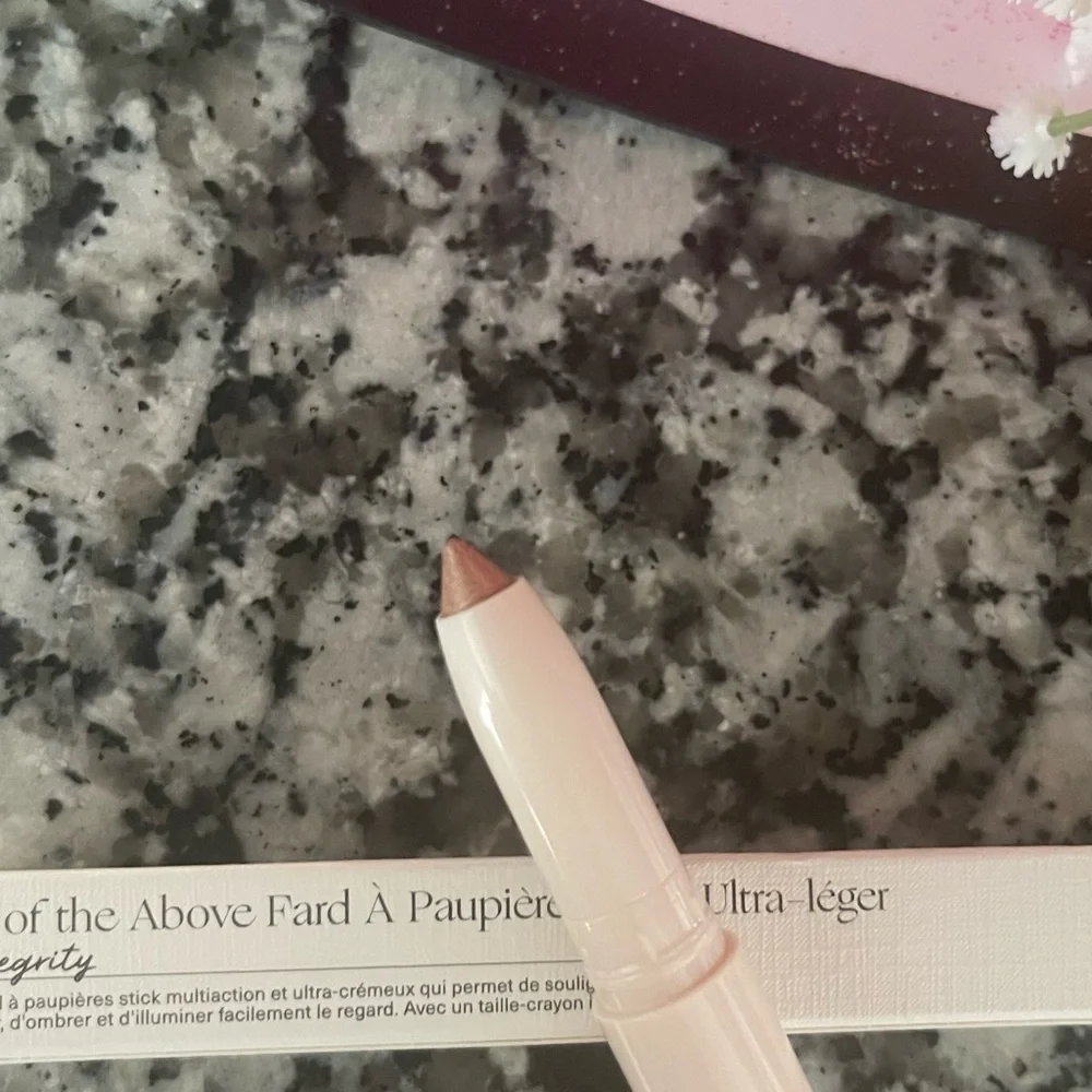 RARE BEAUTY All of the Above Weightless Eyeshadow Stick in integrity